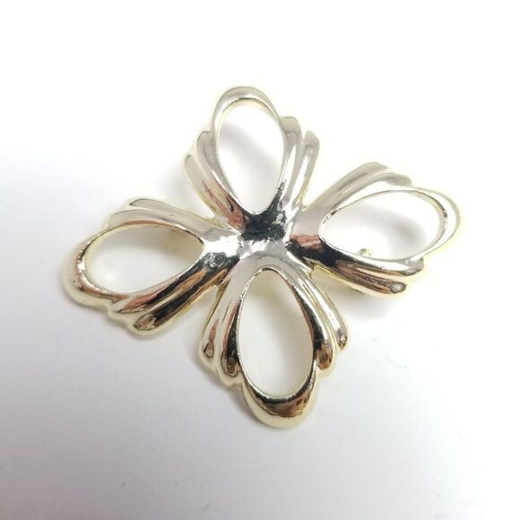 Vintage Abstract Minimal Flower Shape Brooch, Silver Tone Lapel Pin, Retro - Picture 2 of 5